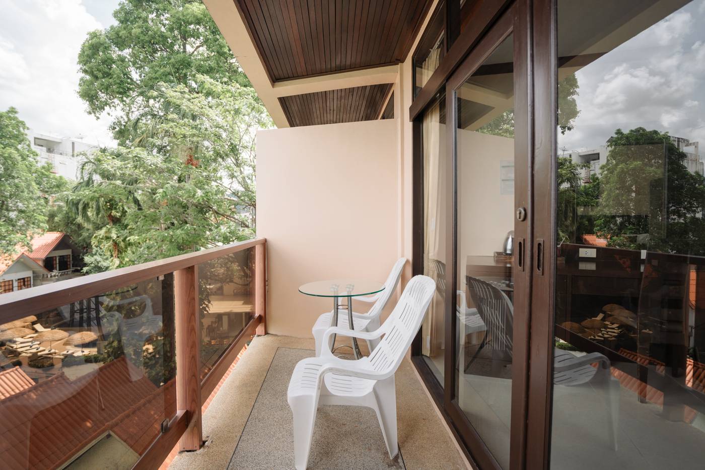 Club-Bamboo-Boutique-Resort---Spa-Room-13