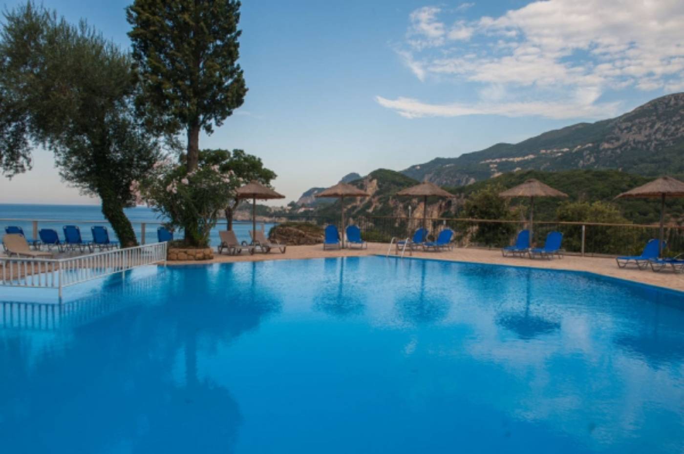 Blue-Princess-Beach-Hotel---Suites-Pool-7