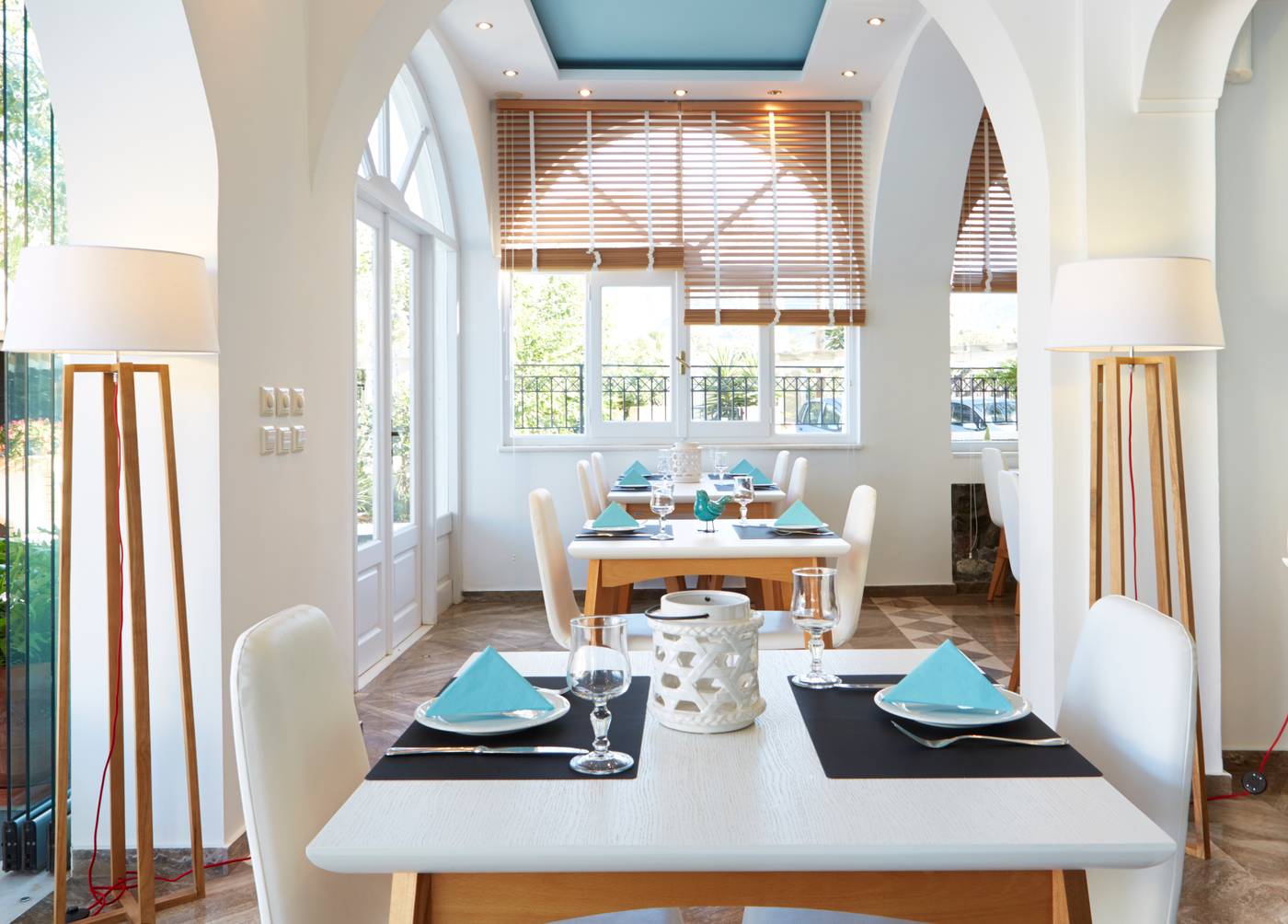 Hermes-Restaurant-55