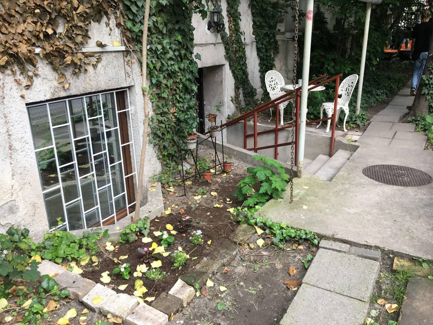 Baroque-Hostel-Budapest-Room-6