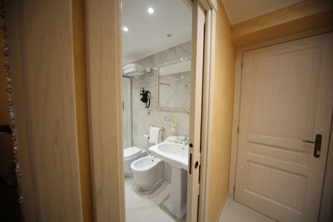 Maison-Tritone-Room-34