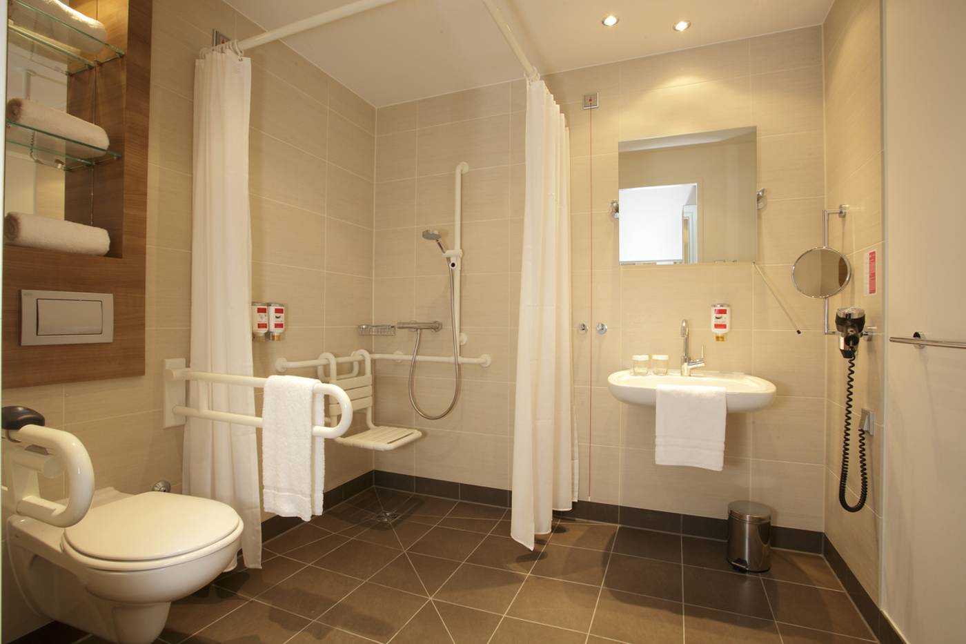 H4 Hotel Berlin Alexanderplatz-Germany-BERLIN-Room-8