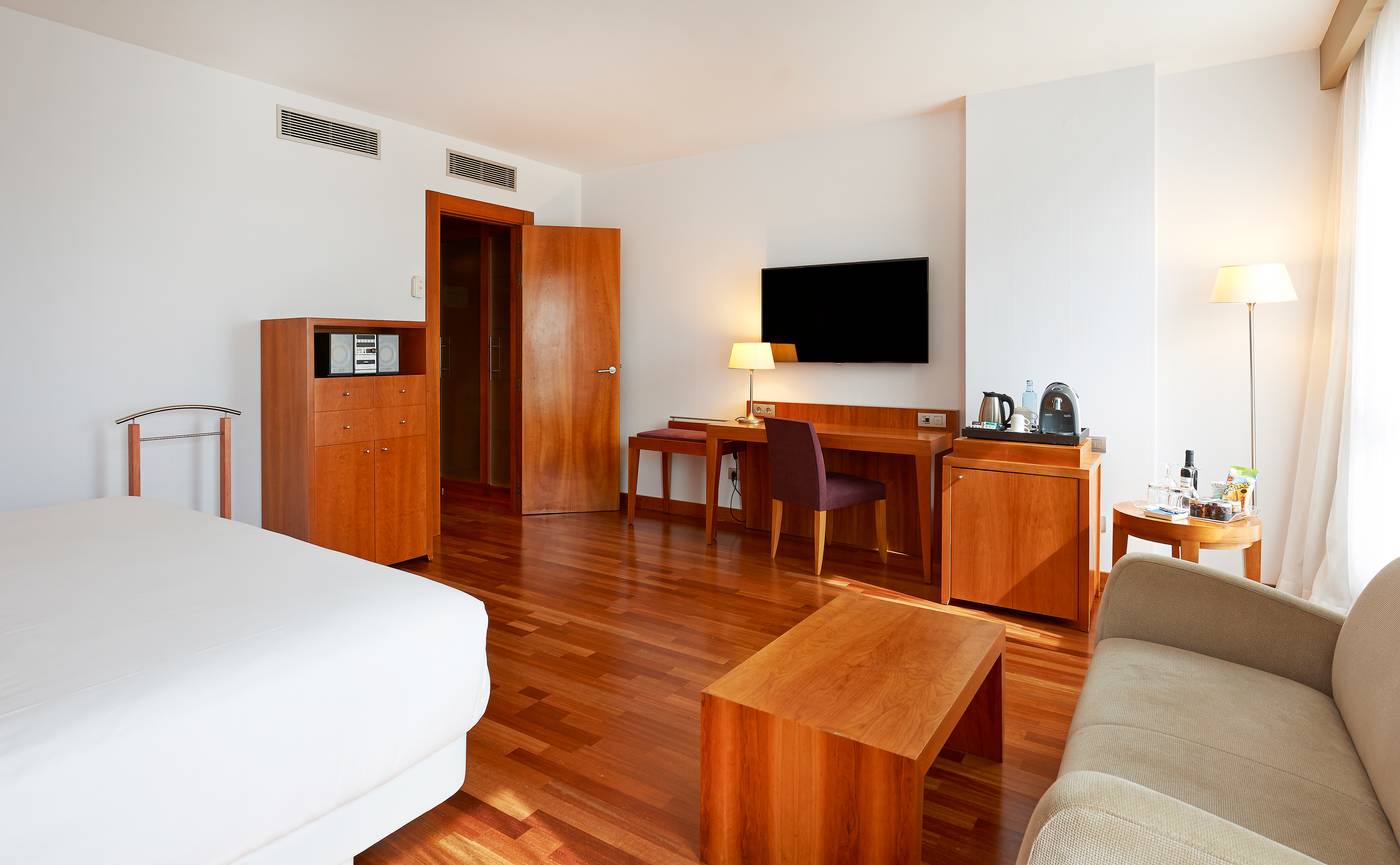 NH-Ciudad-de-Almeria-Room-3