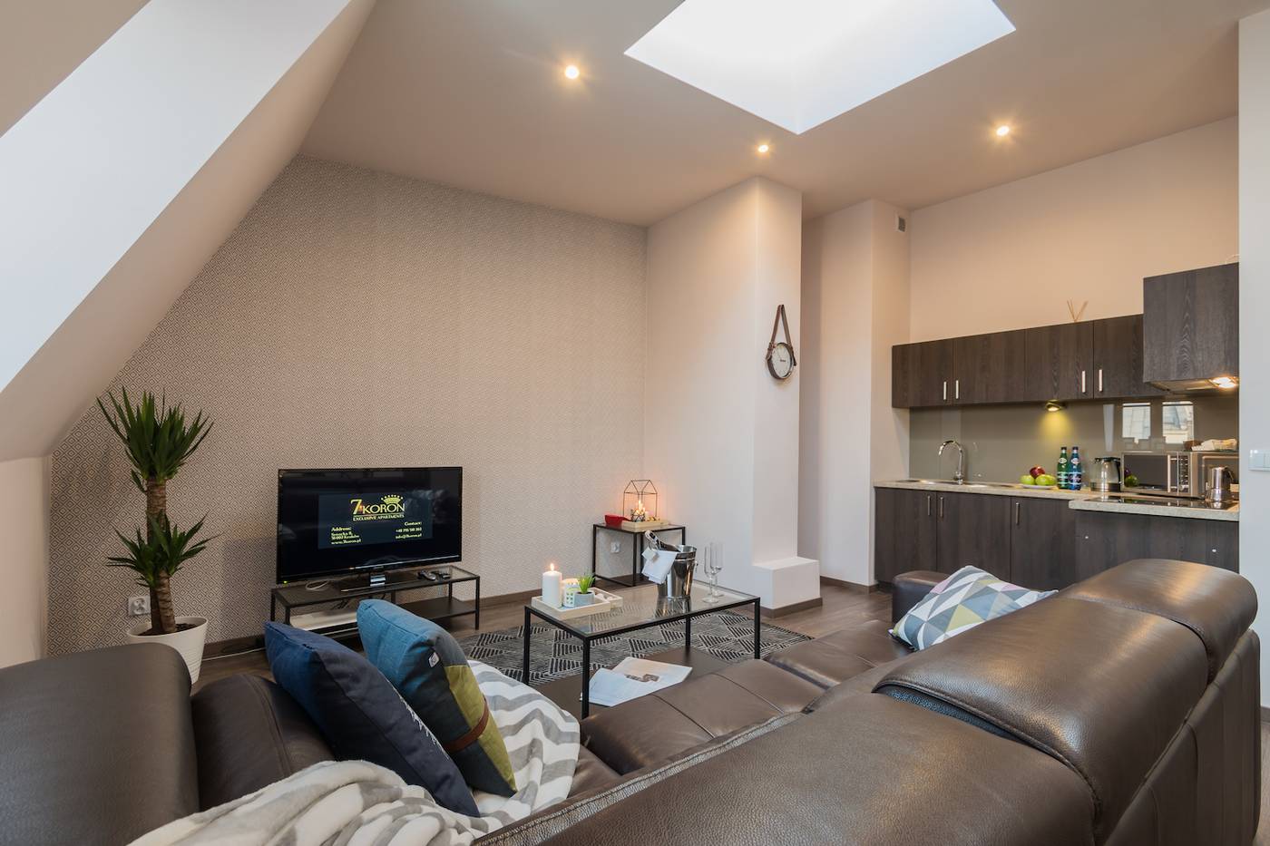 7-Koron-Apartments-Room-22