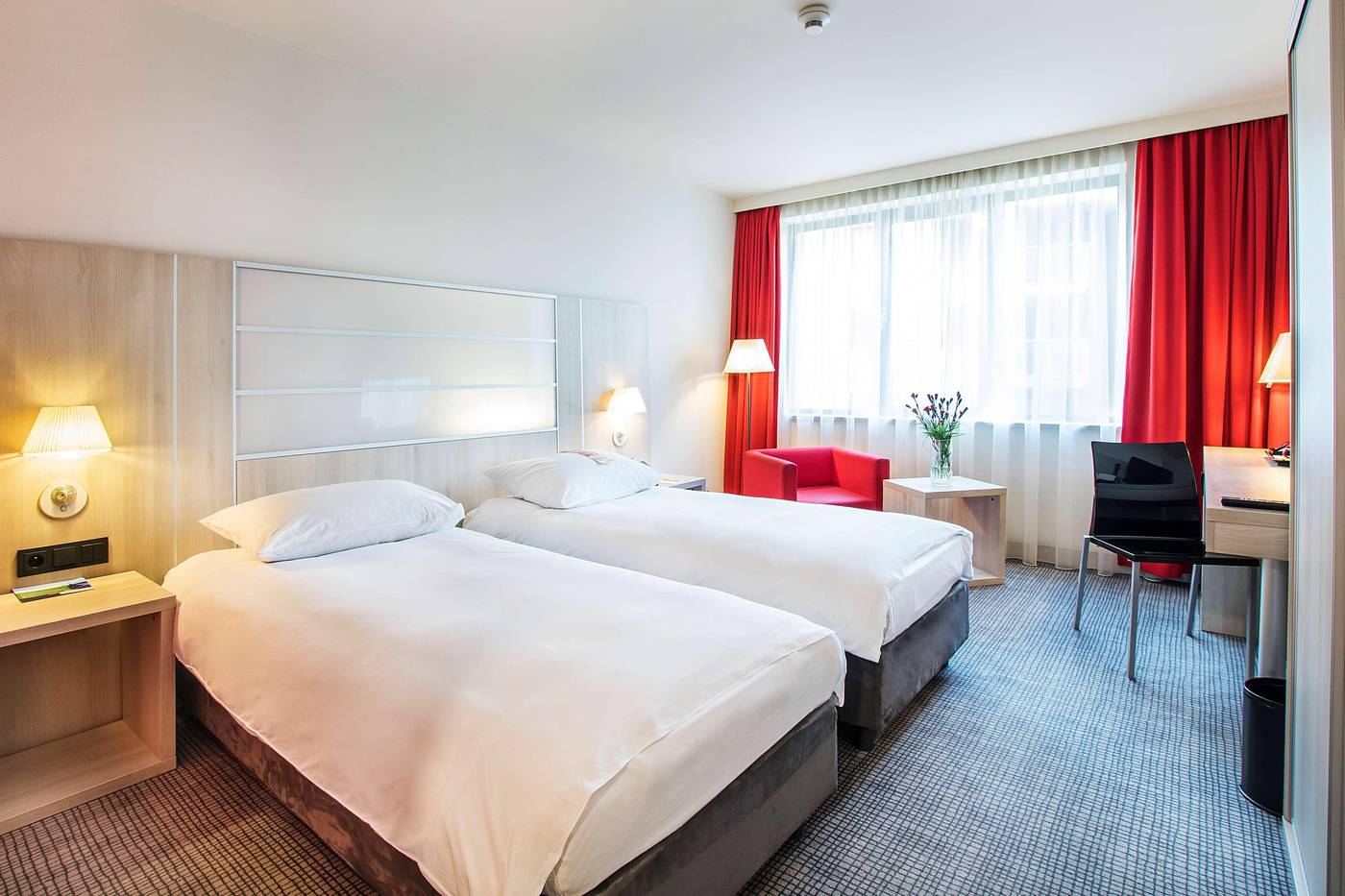 Park-Inn-by-Radisson-Krakow-Room-23