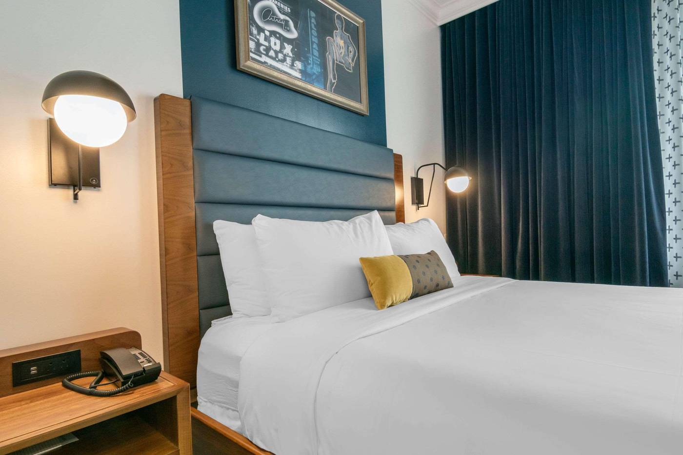 Hotel-Belmont-Vancouver-MGallery-Room-39