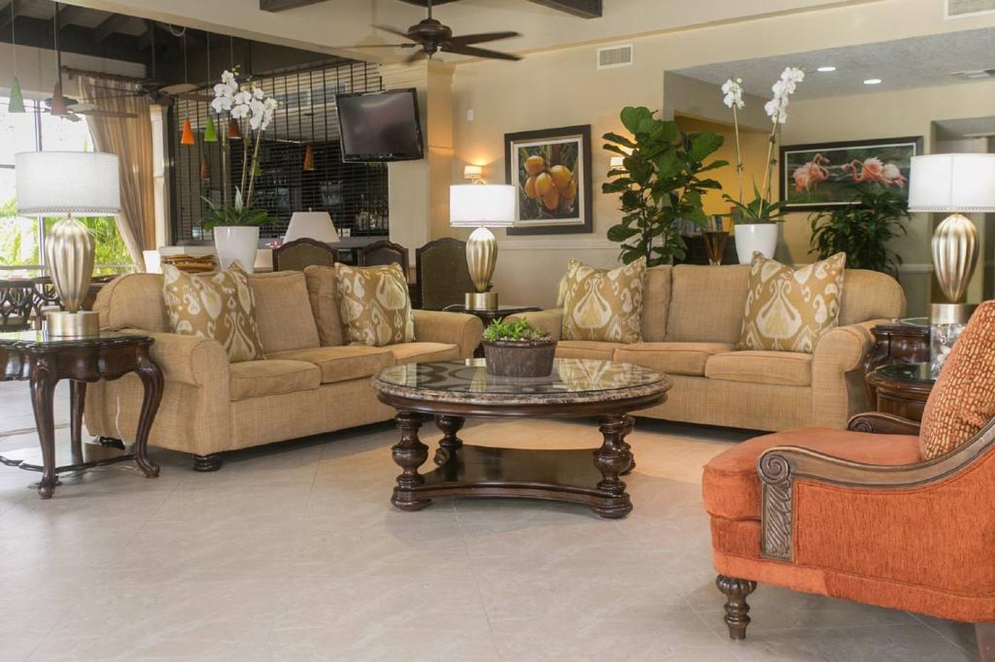 Comfort-Suites-Paradise-Island-Lobby-48