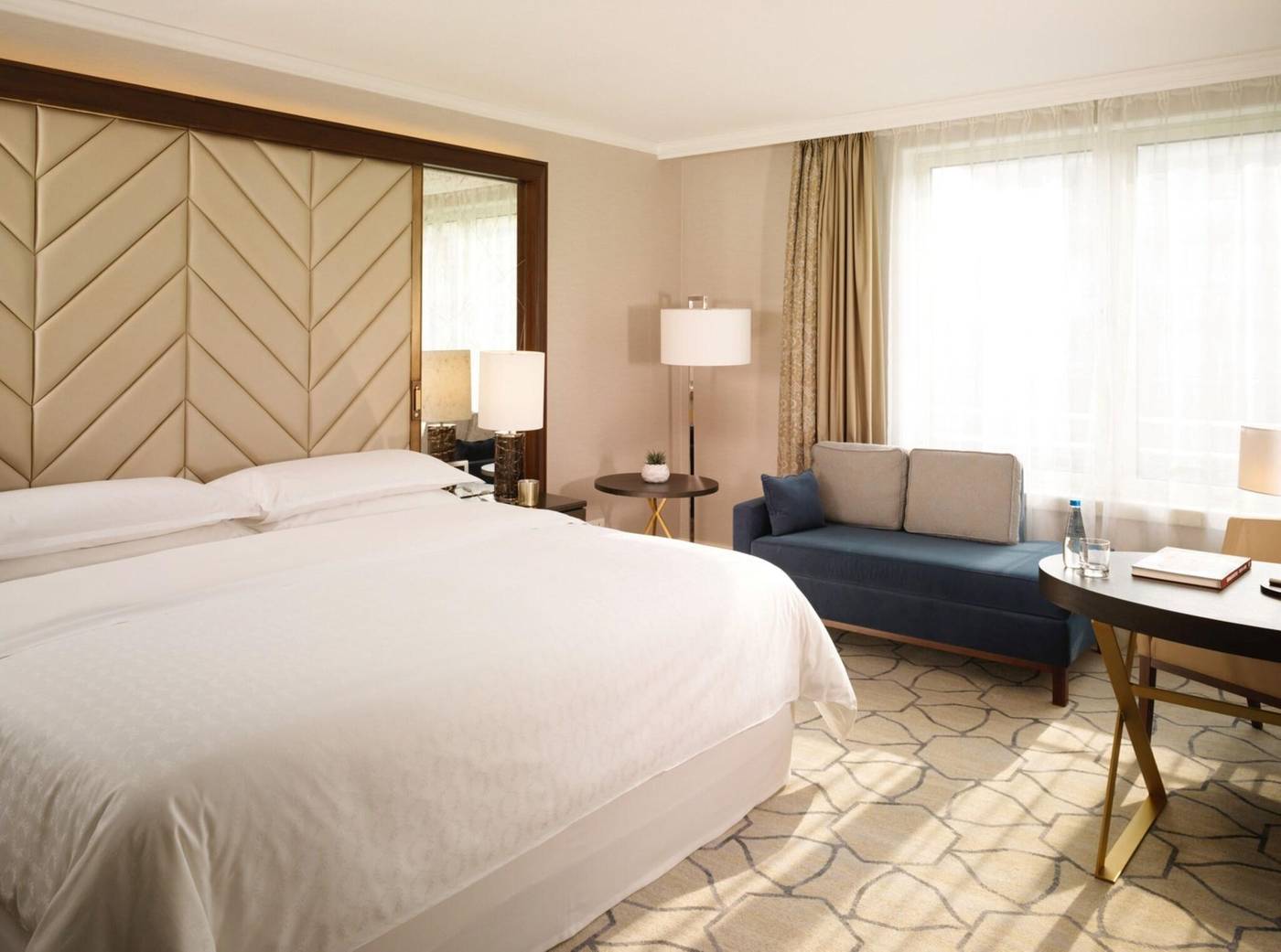 Sheraton-Warsaw-Hotel-Room-39