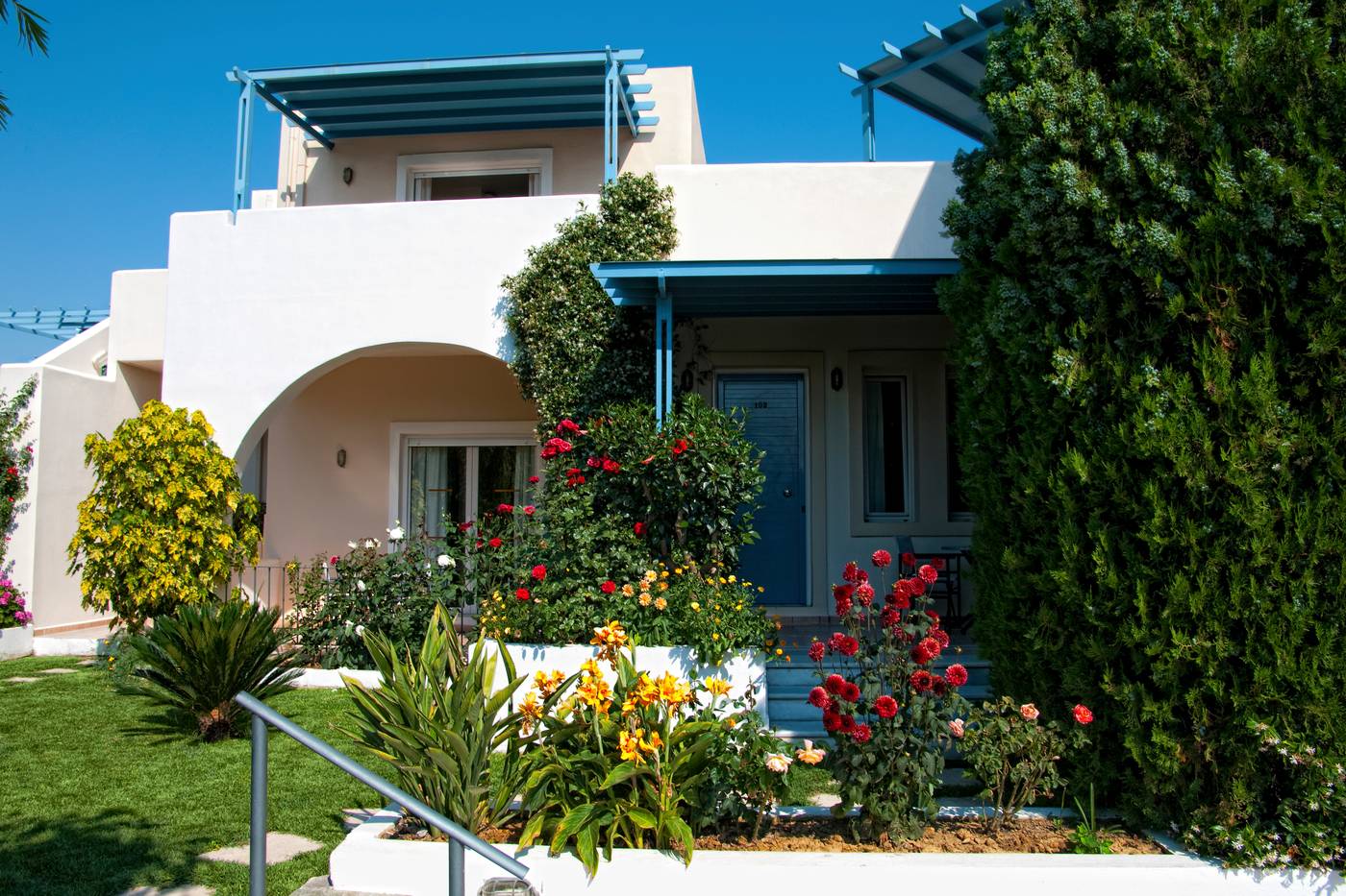 Papadakis-Apartments-General-view-1