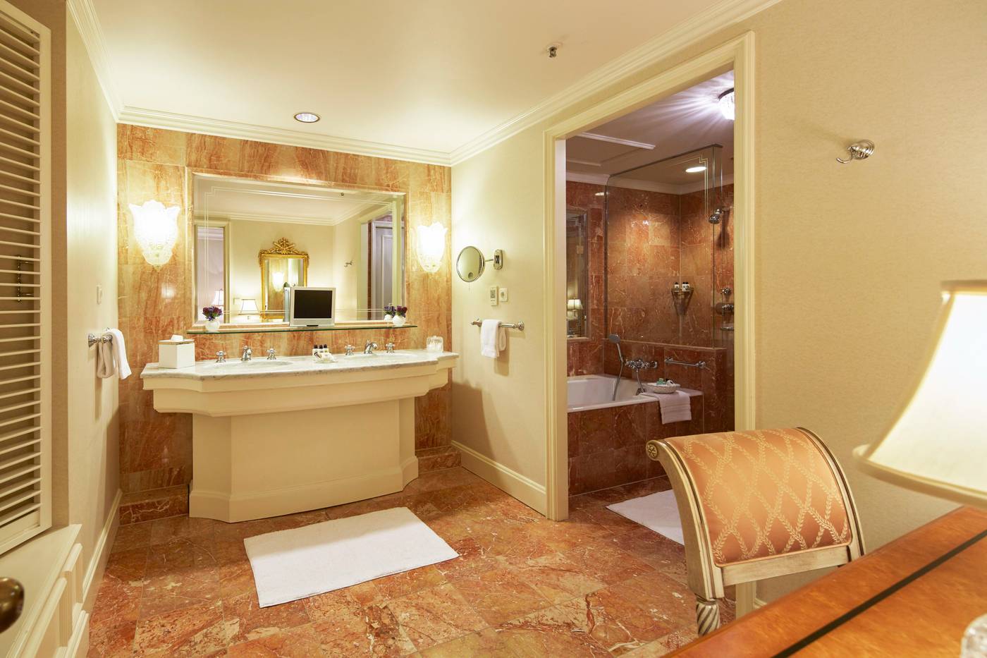 Regent-Berlin-Room-41