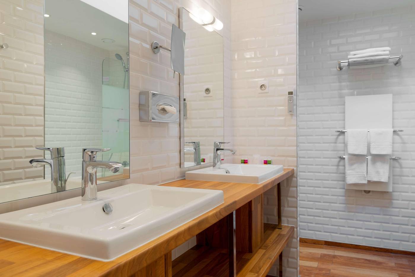 George-Astotel-Room-31