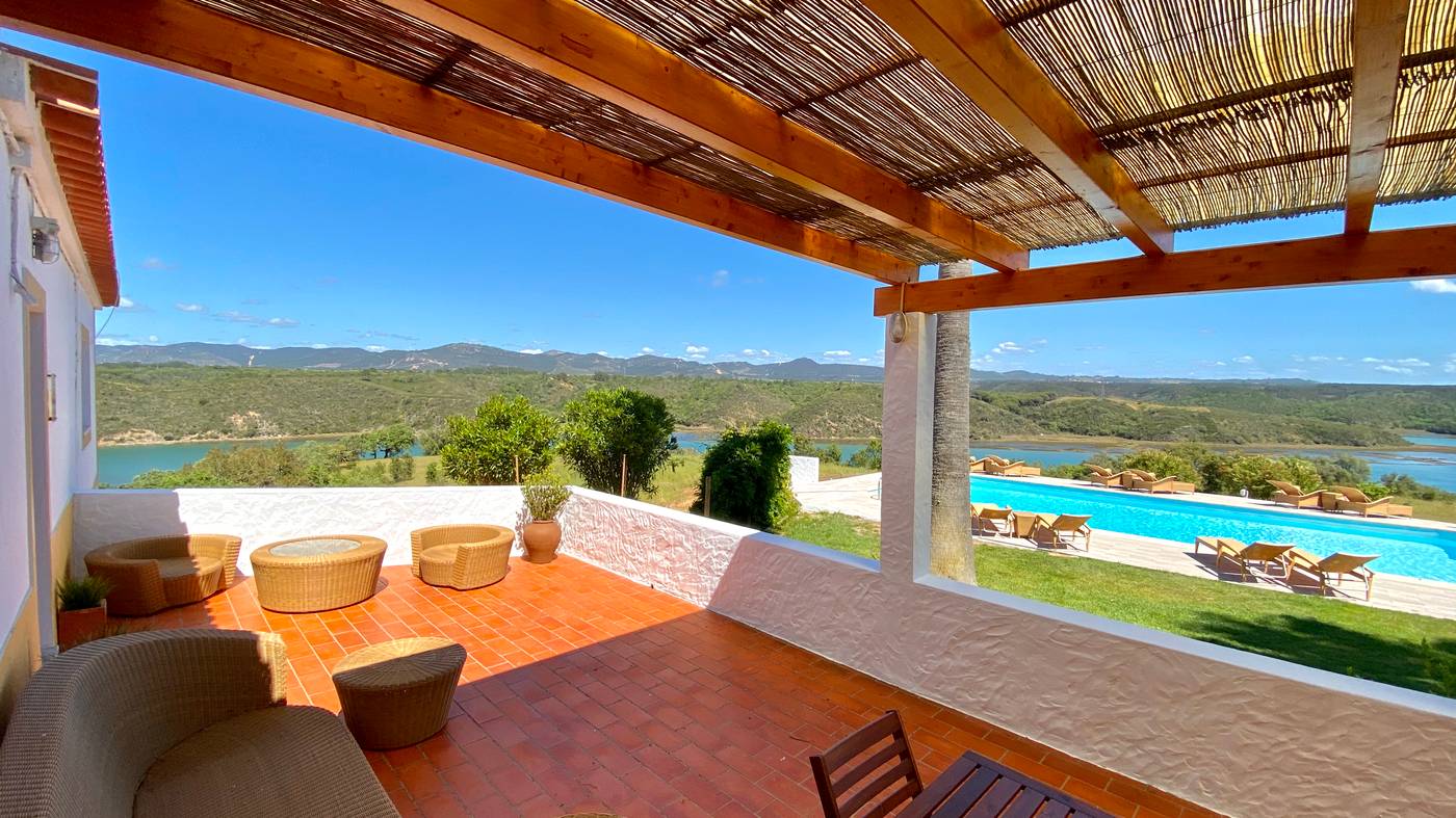 Monte-do-Zambujeiro-Terrace-48