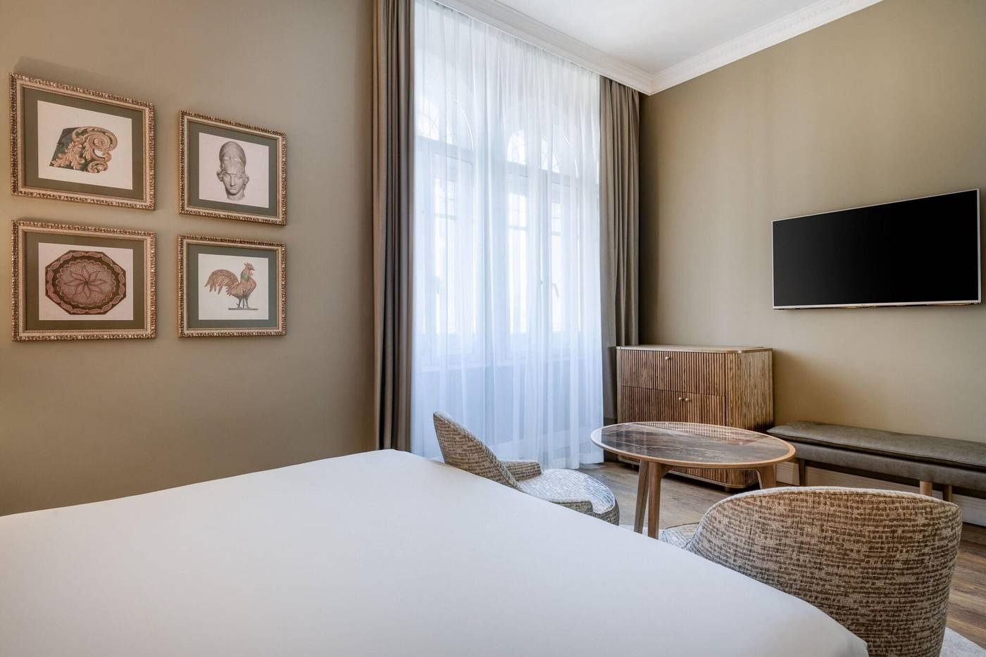AC-Hotel-Palacio-del-Retiro-Autograph-Collection-Room-49