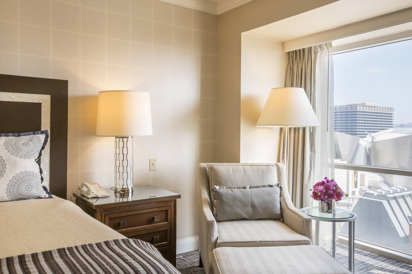 Omni-Los-Angeles-Hotel-at-California-Plaza-Room-35