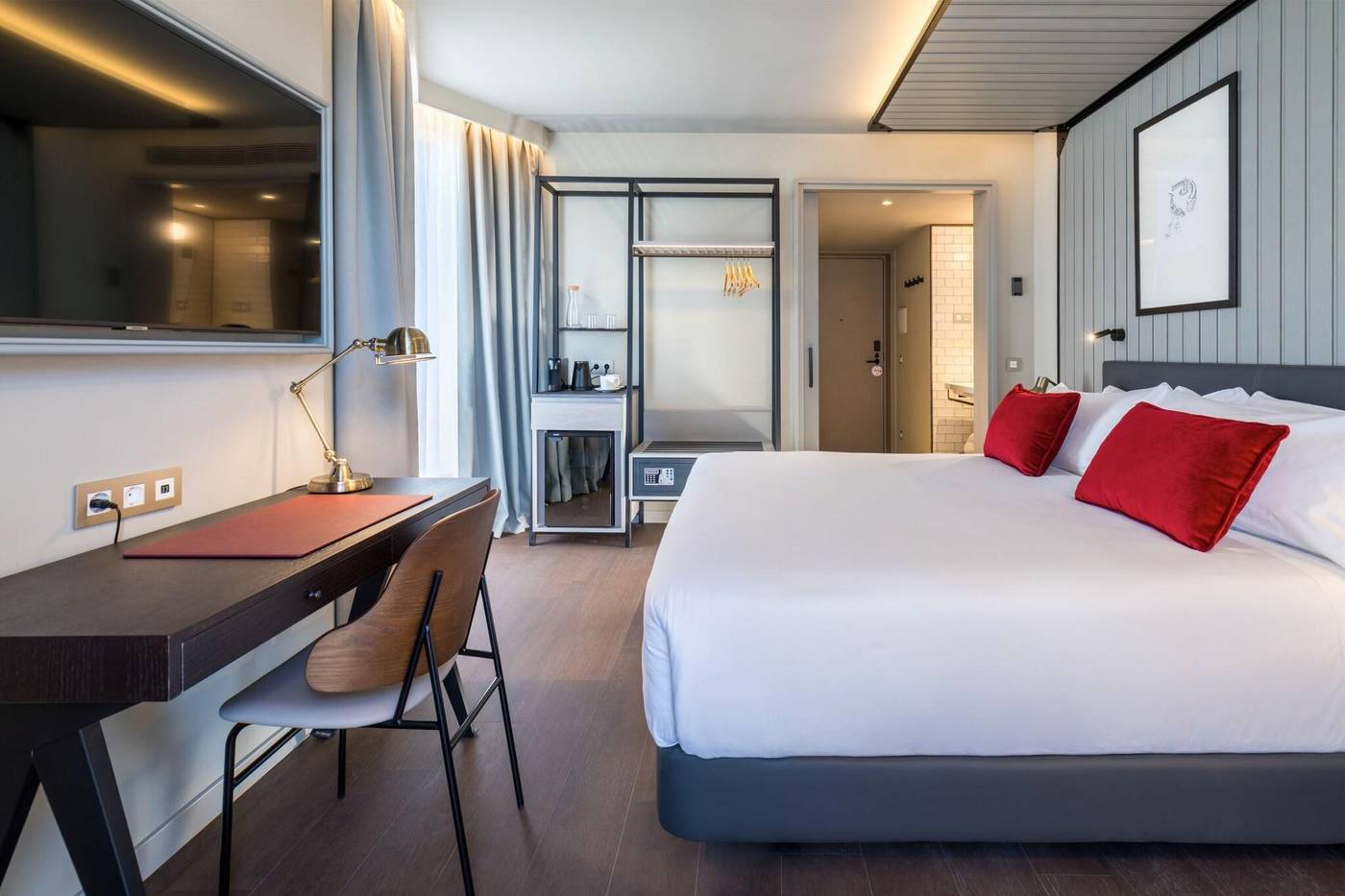 Canopy-by-Hilton-Madrid-Castellana-Room-32