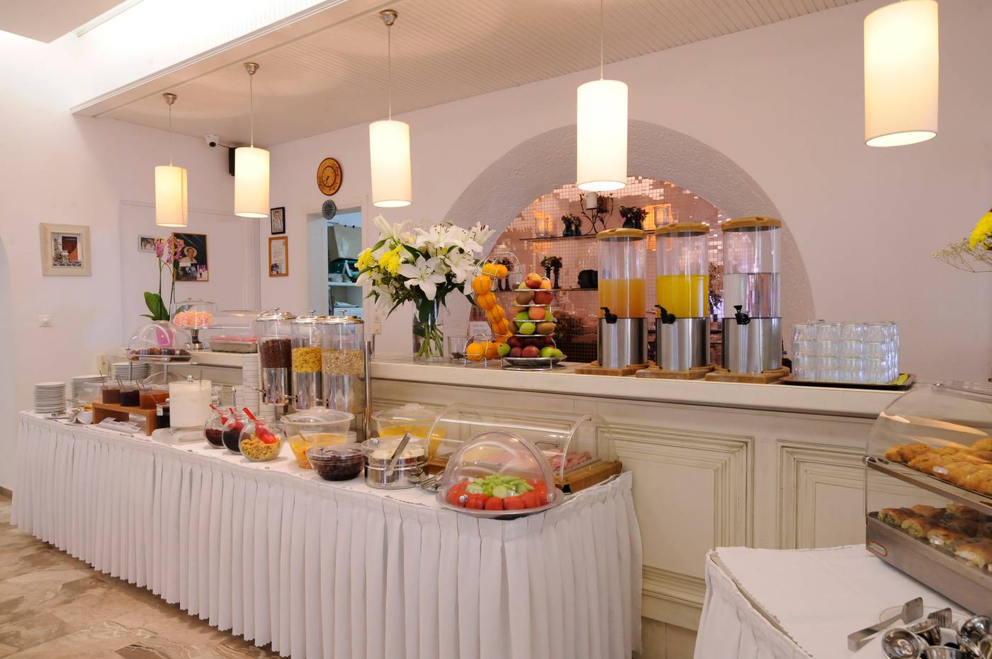 Kamari-Restaurant-52