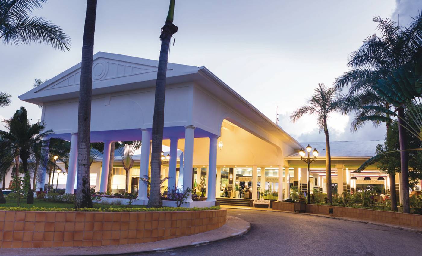 Riu-Club-Negril-All-Inclusive-Lobby-16