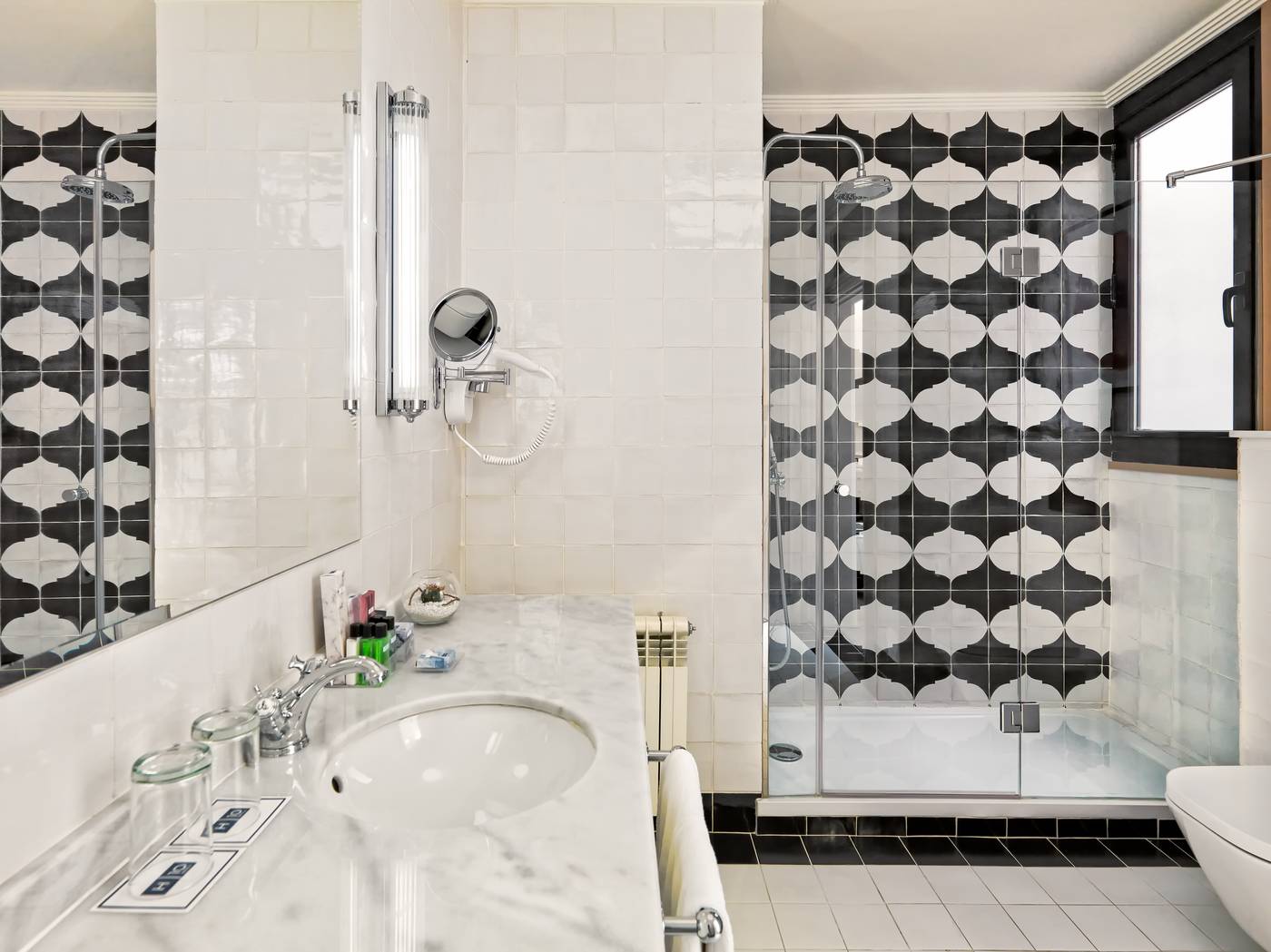 H10-Villa-de-la-Reina-Room-42