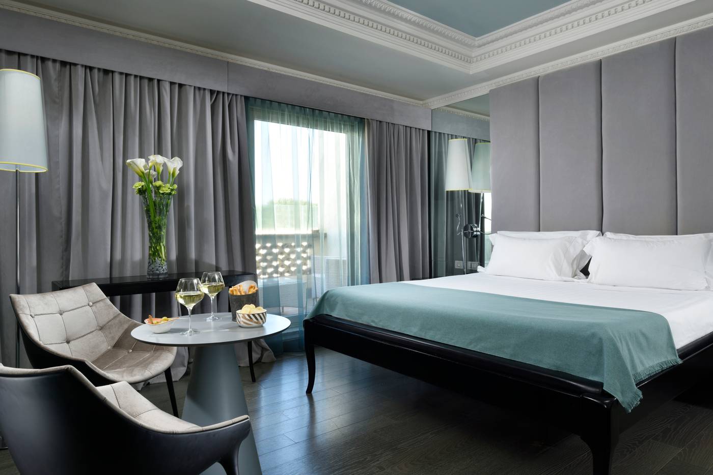 Leon-s-Place-Hotel-Room-7