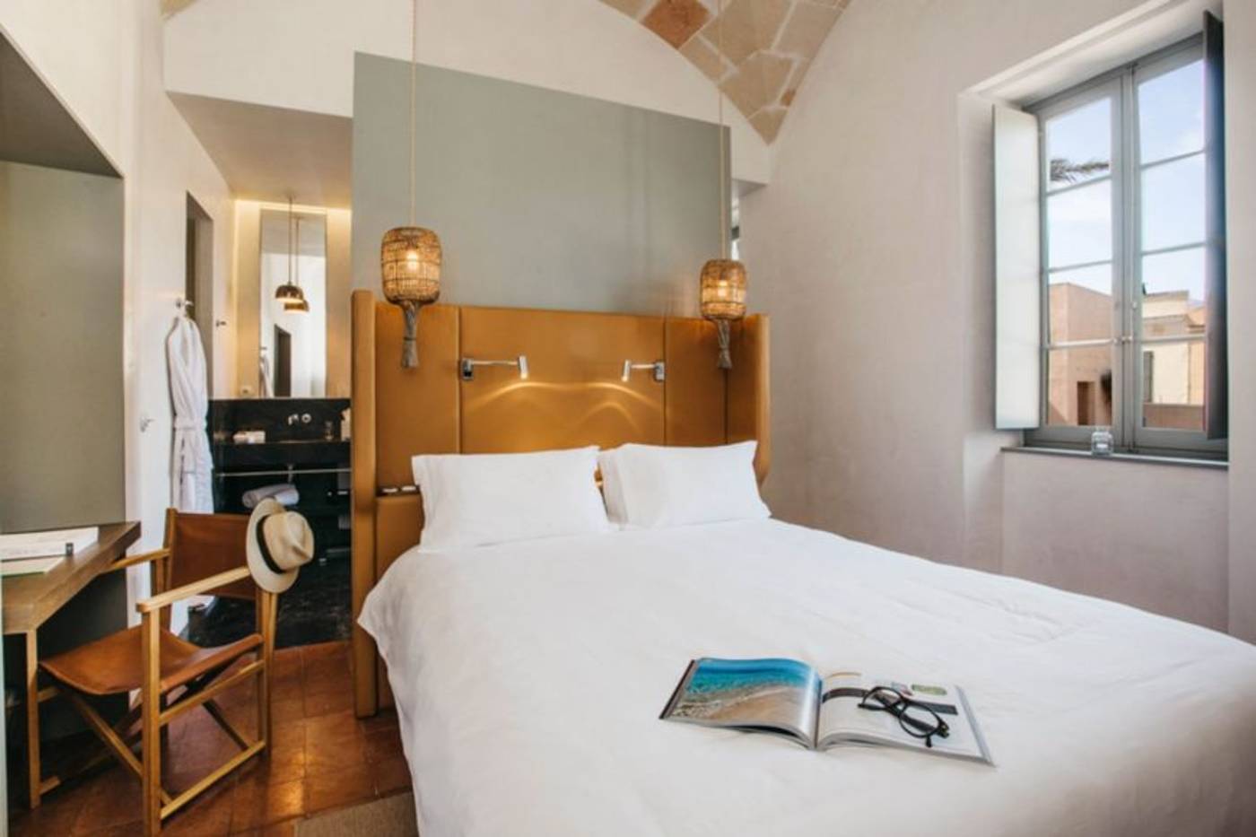 Can-Faustino-Room-27