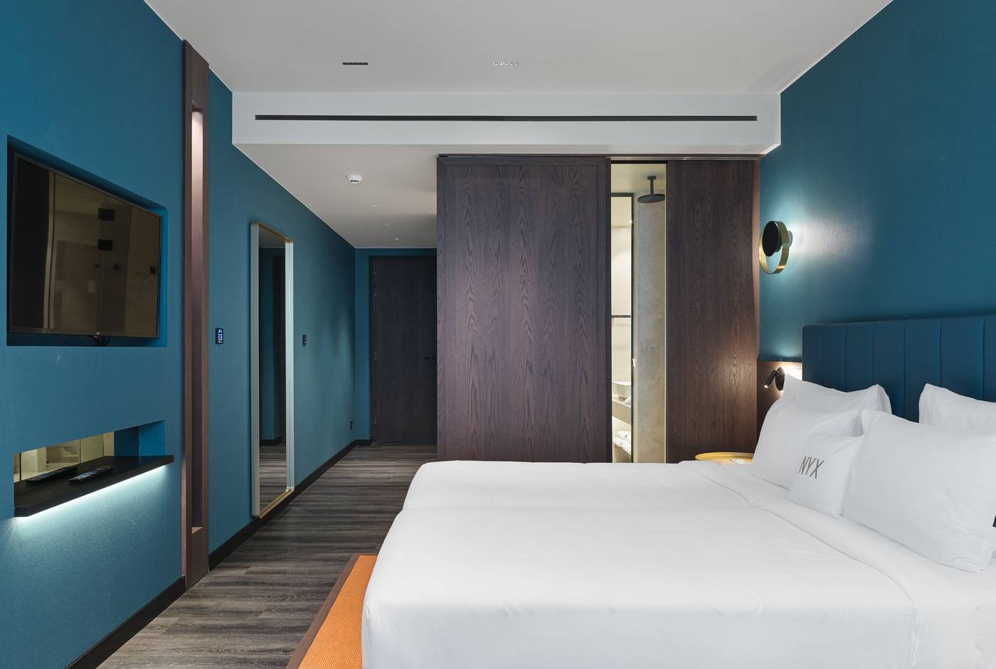 NYX-Esperia-Palace-Athens-by-Leonardo-Hotels-Room-39