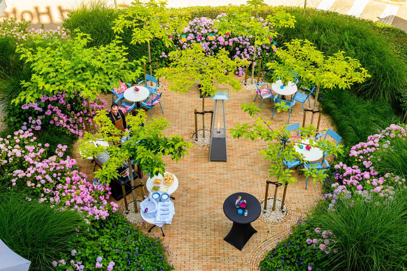 Grand-Hotel-Amstelveen-Terrace-46