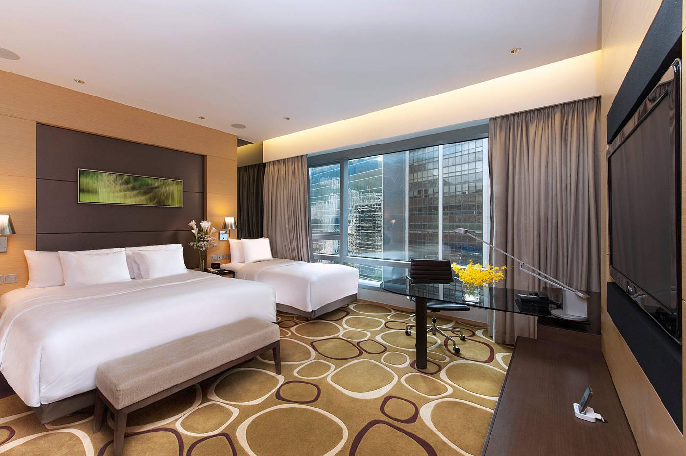 Crowne-Plaza-Hong-Kong-Causeway-Bay-Room-7