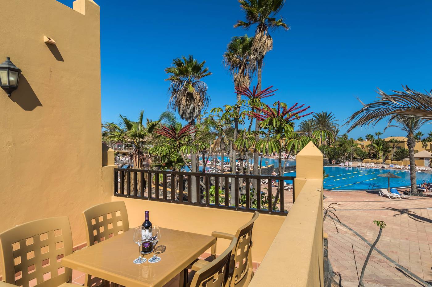 Oasis-Papagayo-Sport---Family-Room-12