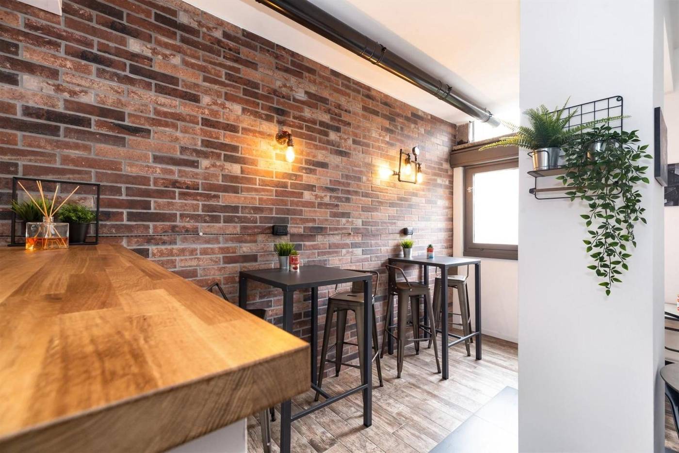 co-sleep-Restaurant-9