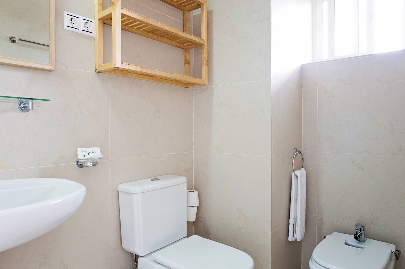 Malaga-Hotel-Eliseos-Room-27