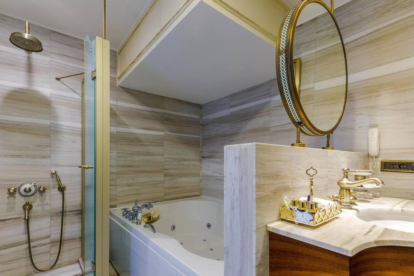 Romance-Istanbul-Hotel-Room-56