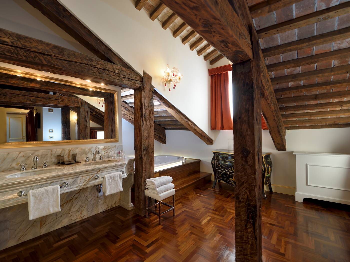 Ai-Cavalieri-Room-42