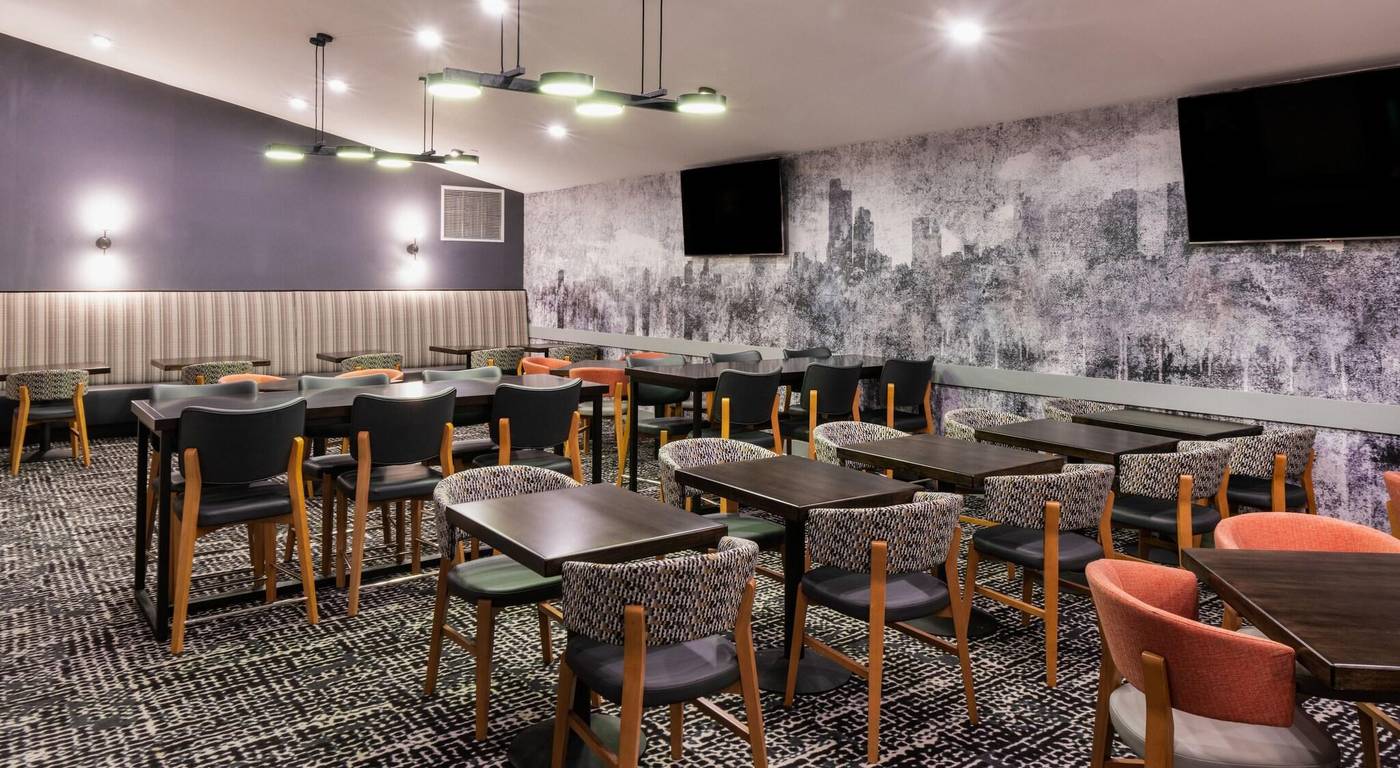 Hyatt-Place-New-York-Midtown-South-Restaurant-11