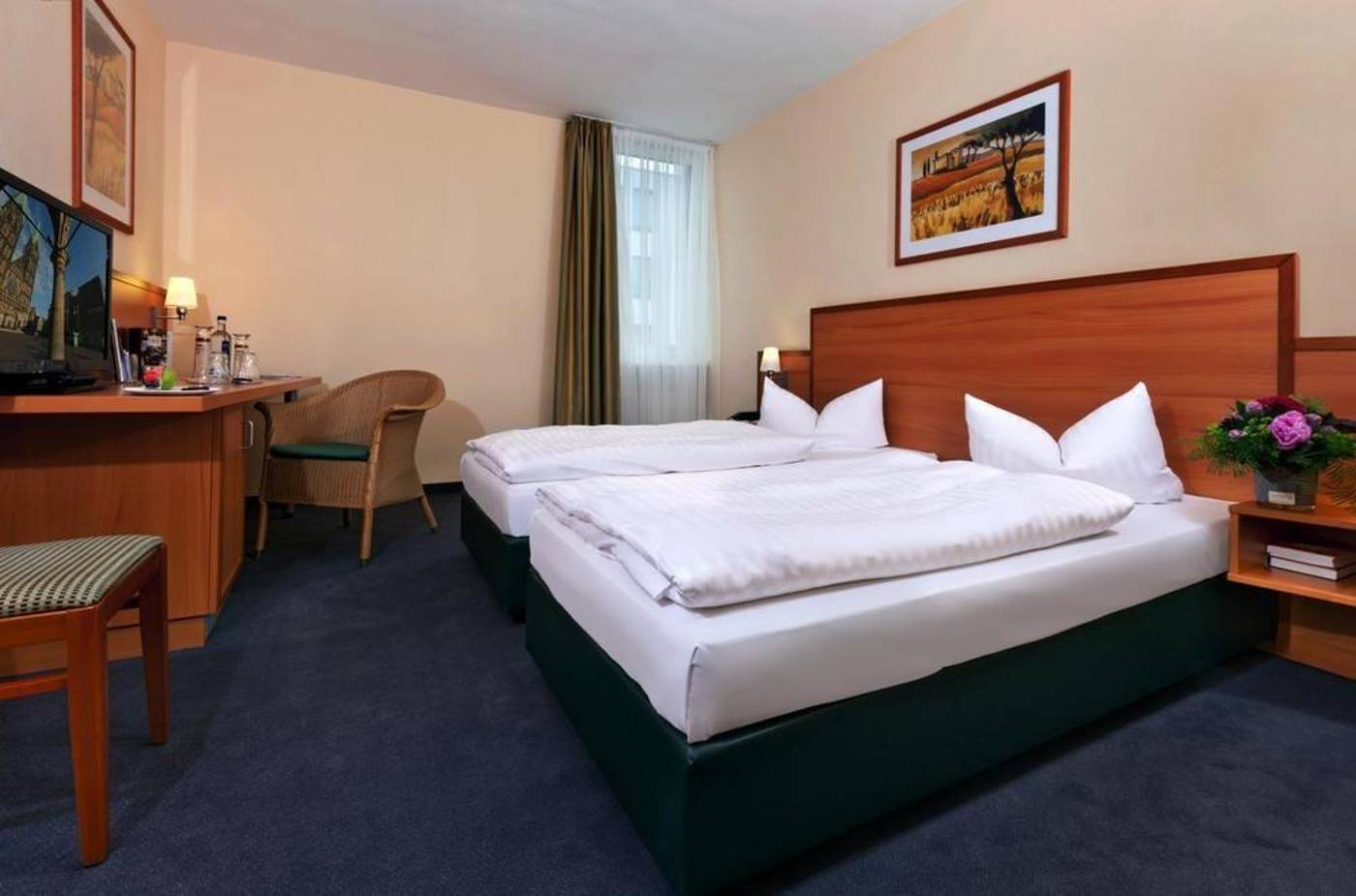 InterCityHotel Bremen-Germany-BREMEN-General view-5