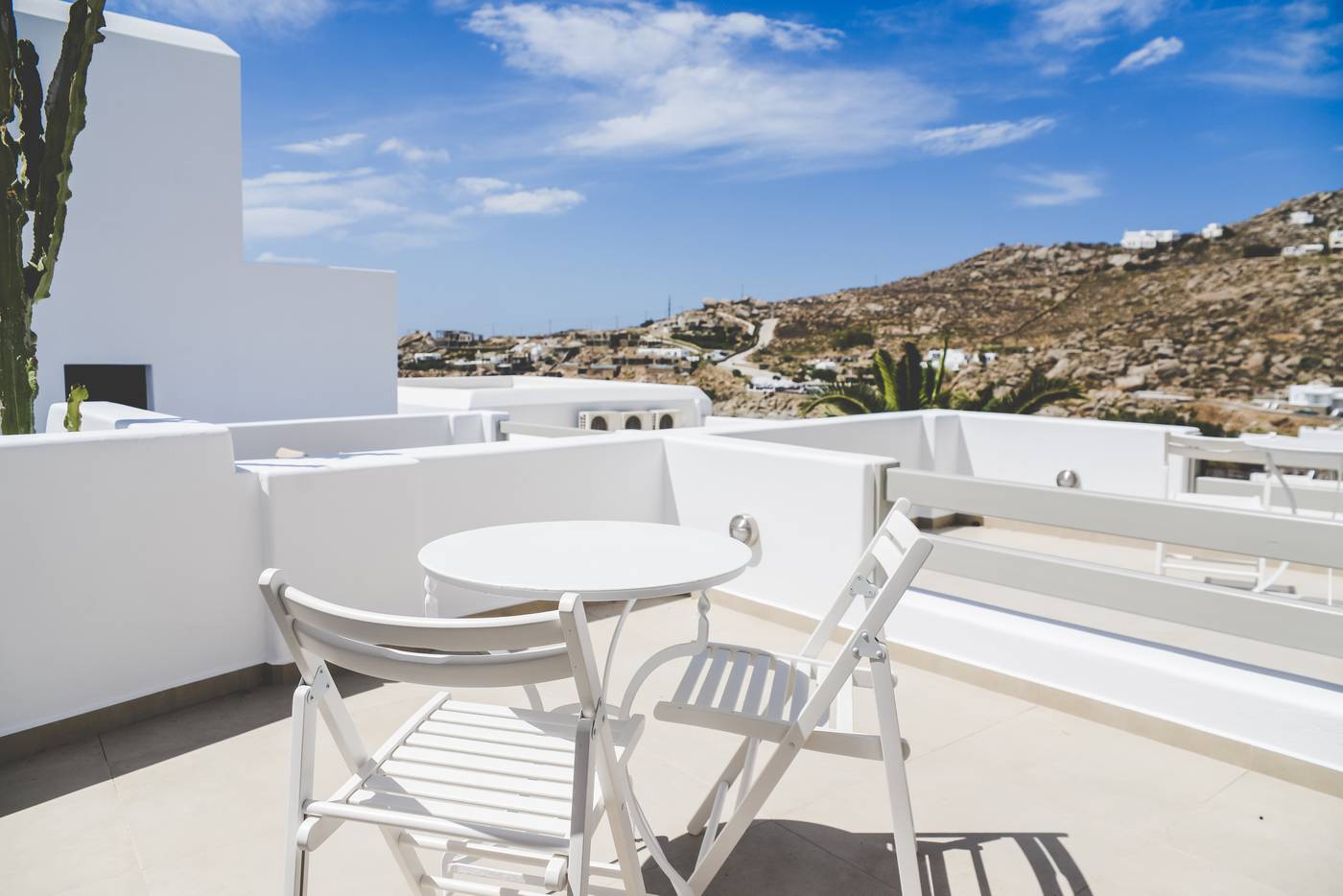 Super-Paradise-Hotel-Room-56