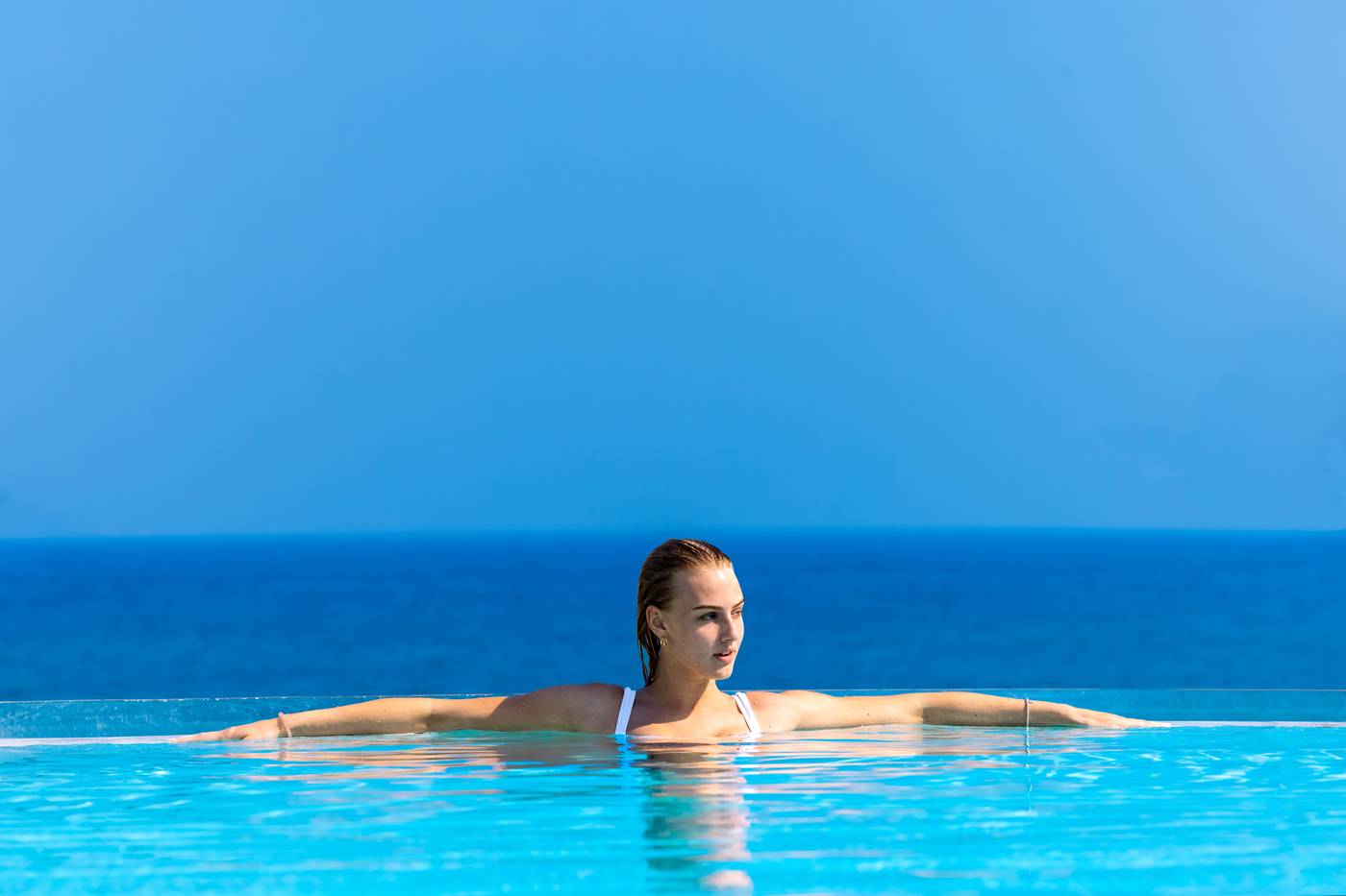 Atermono-Boutique-Resort---Spa-Pool-8