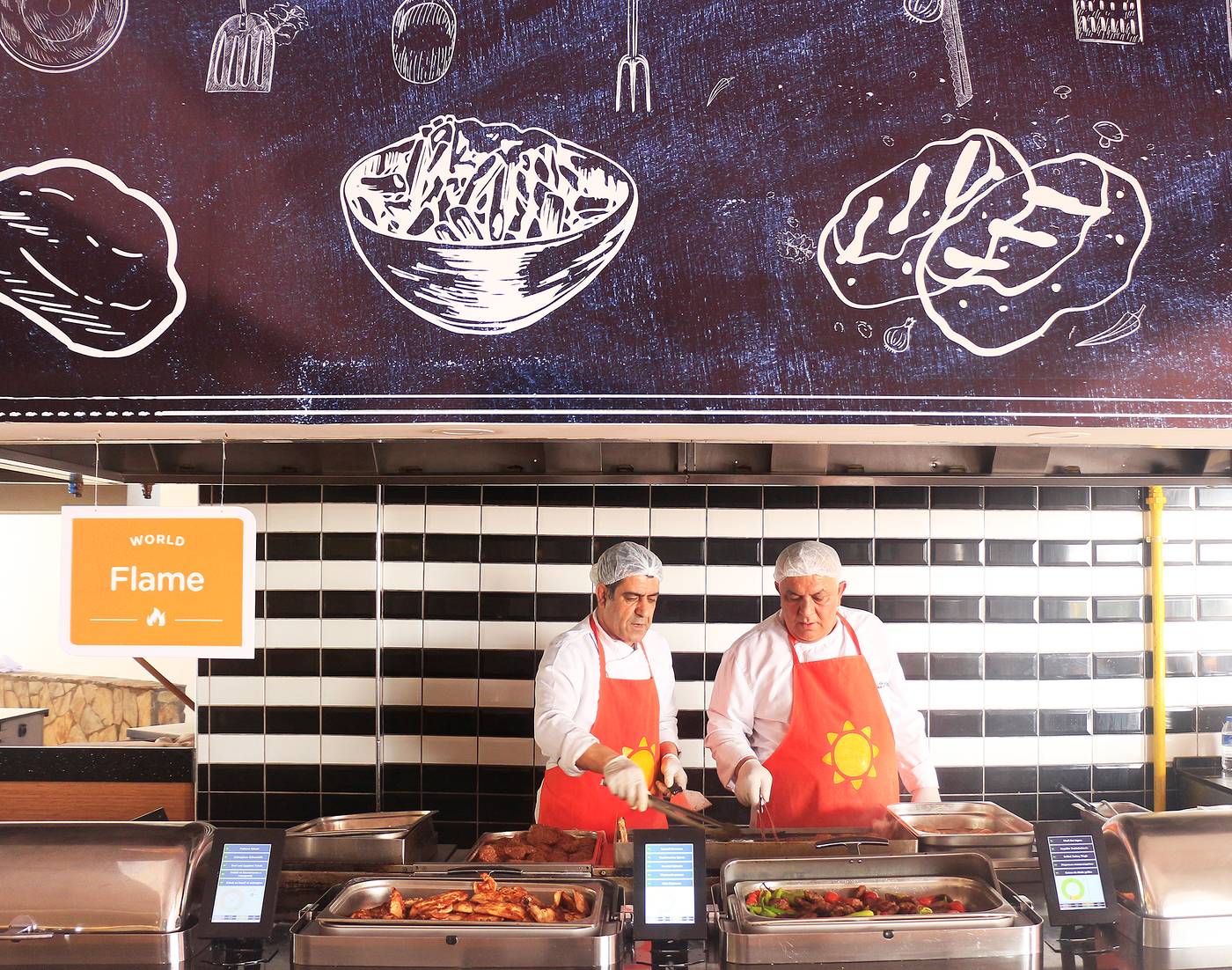 Club-Aqua-Plaza-Restaurant-58