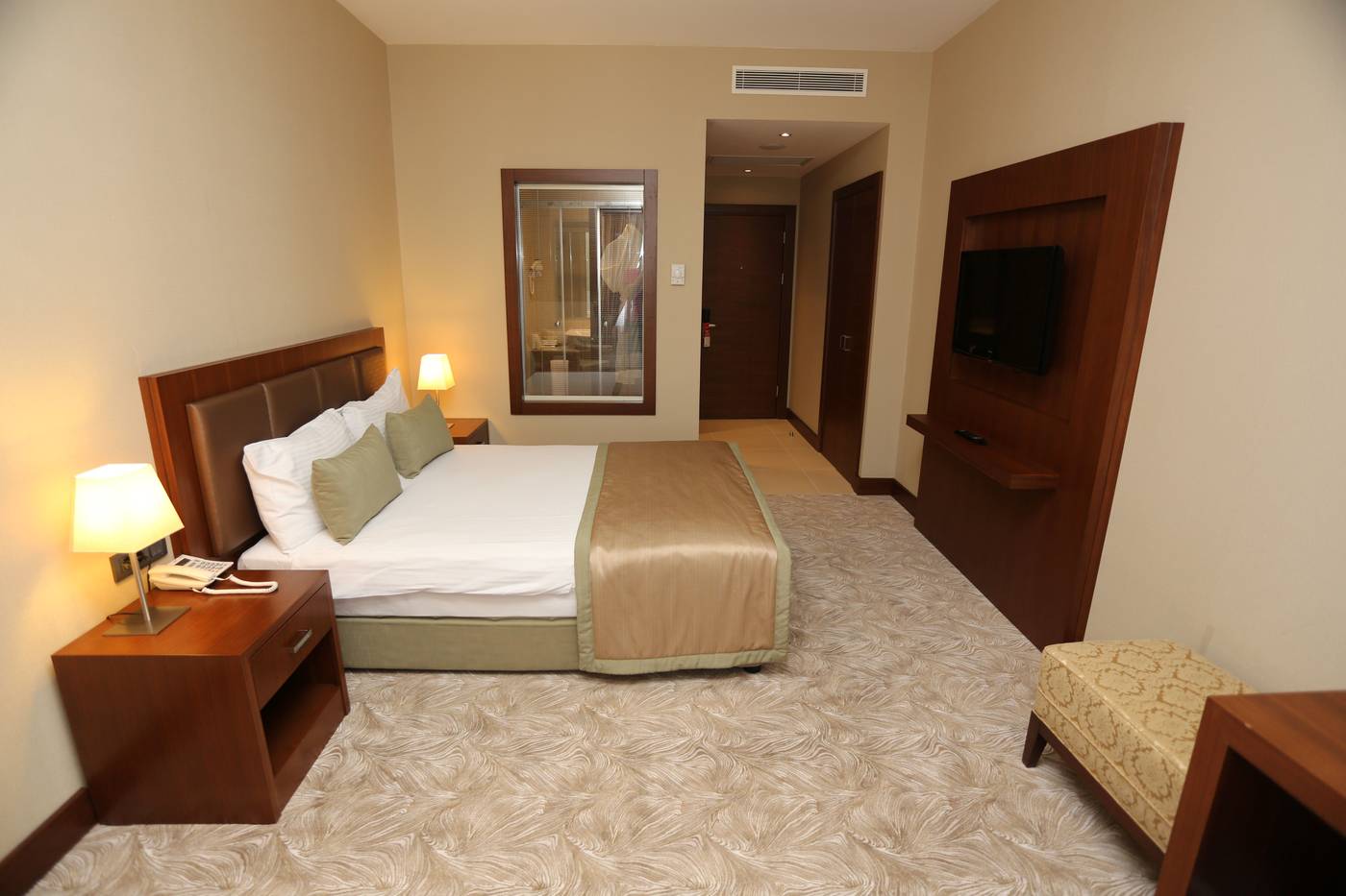 The-Green-Park-Hotel-Merter-Room-15