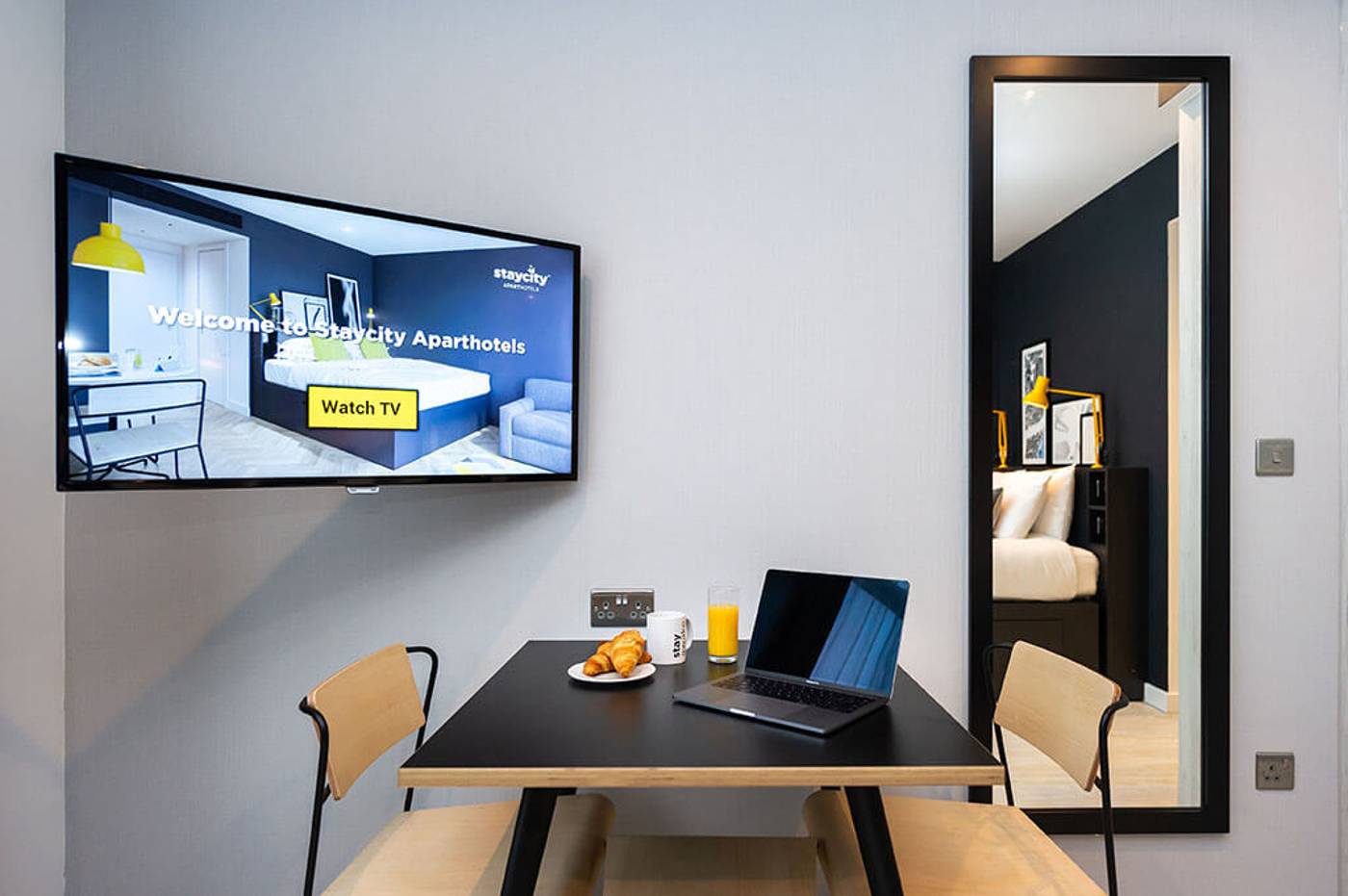 Staycity-Aparthotels-near-Disneyland---Paris-Room-9