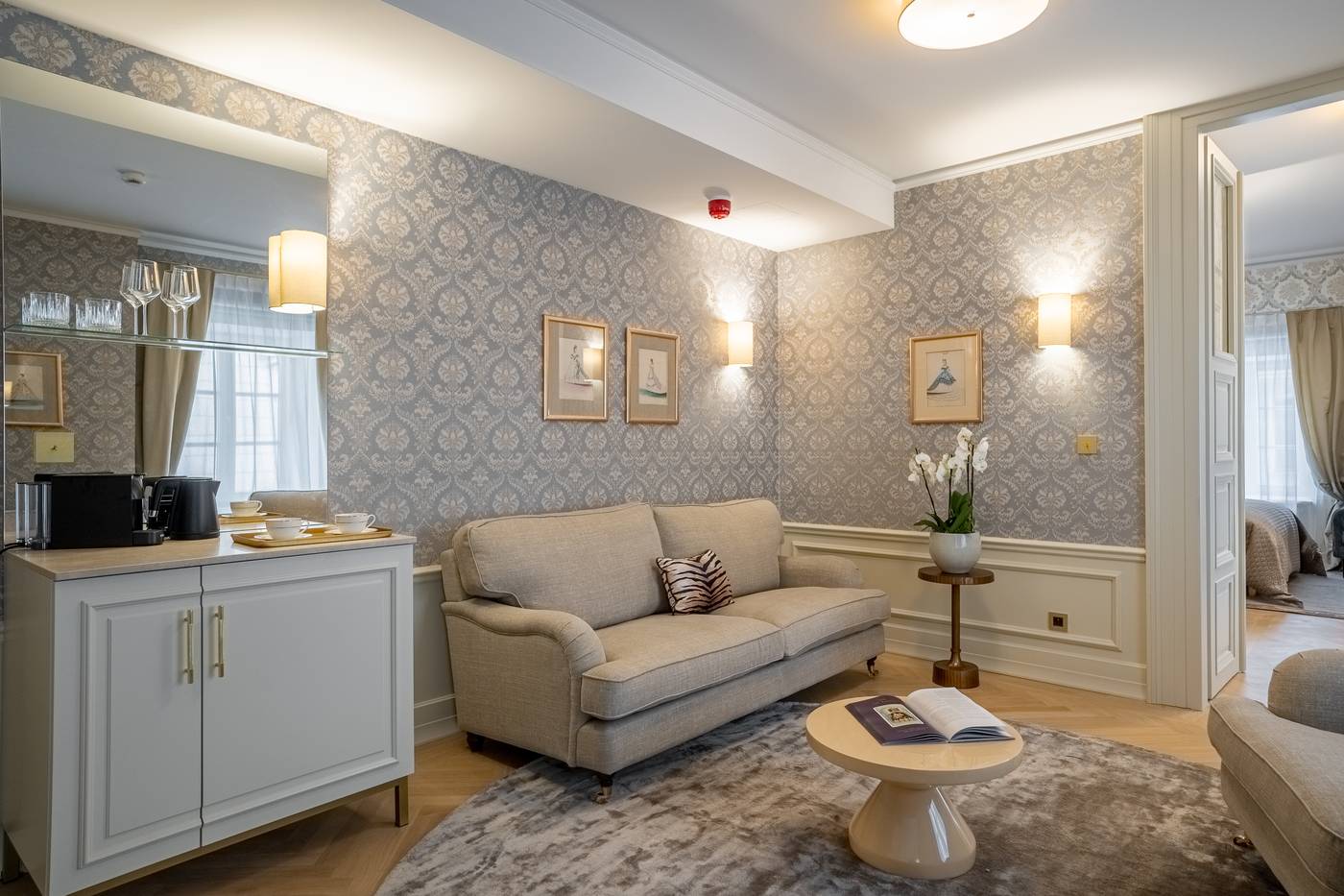 Hotel-Unicus-Palace-Old-Town---Destigo-Hotels-Room-31