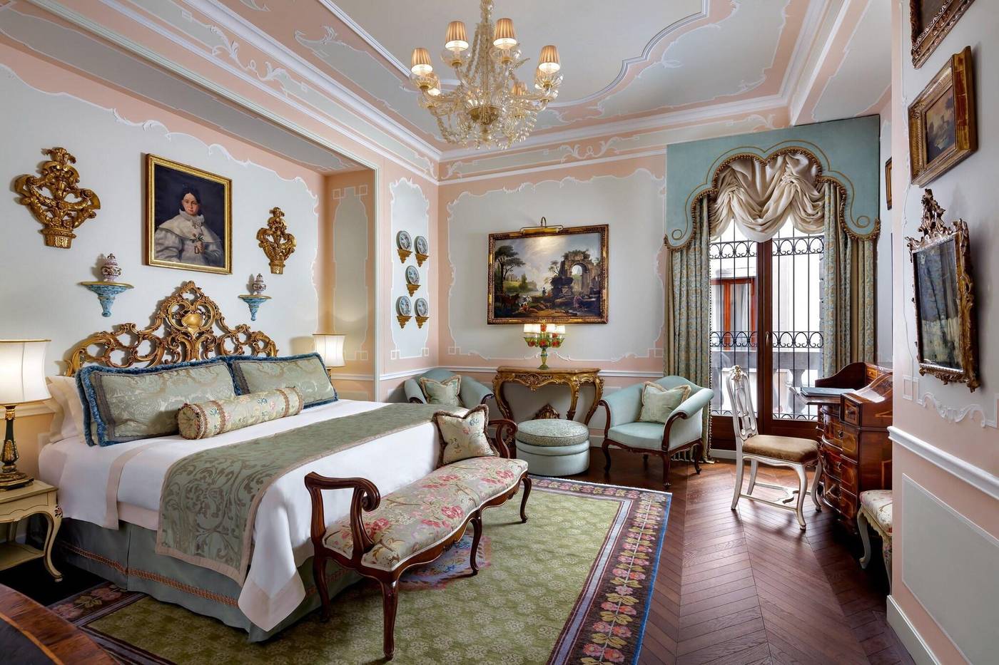 The-Gritti-Palace--a-Luxury-Collection-Hotel-Room-33