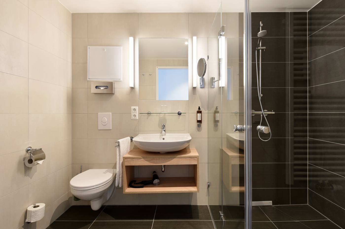 Wyndham-Garden-Munich-Messe-Hotel-Room-27