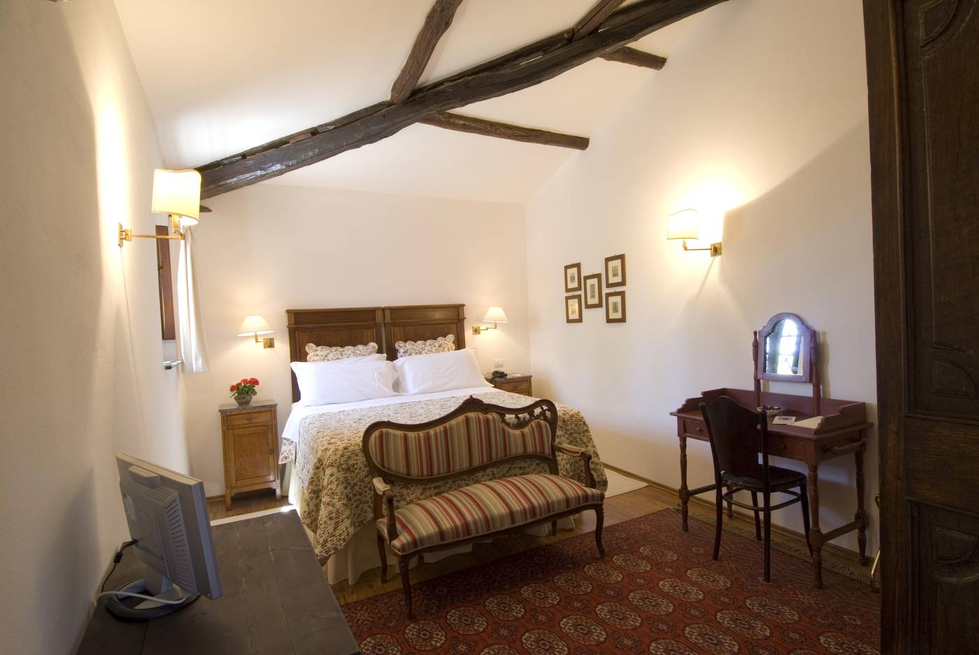 Hotel-Lucrezia-Room-7