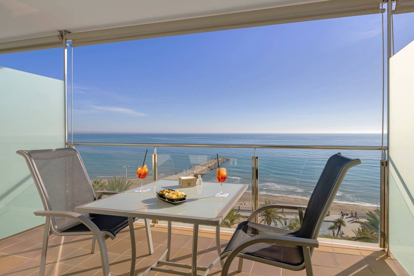 Calipolis-Hotel-Room-83