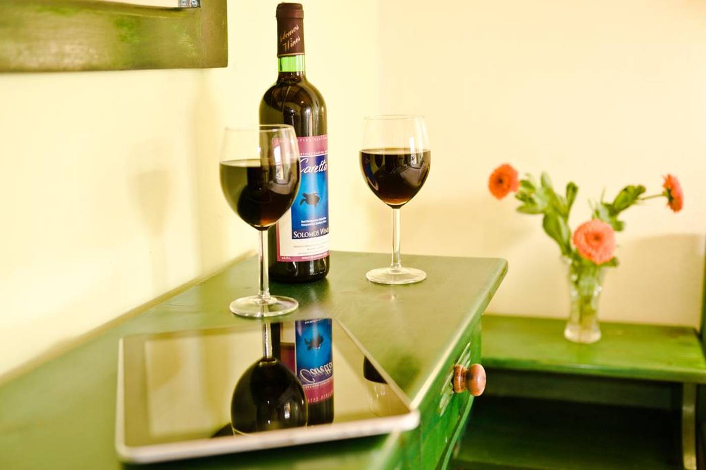 Two-Brothers-Studios-Bar-22