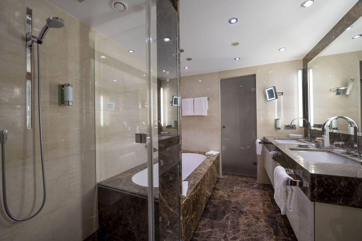 Maritim-Hotel-Cologne-Room-45