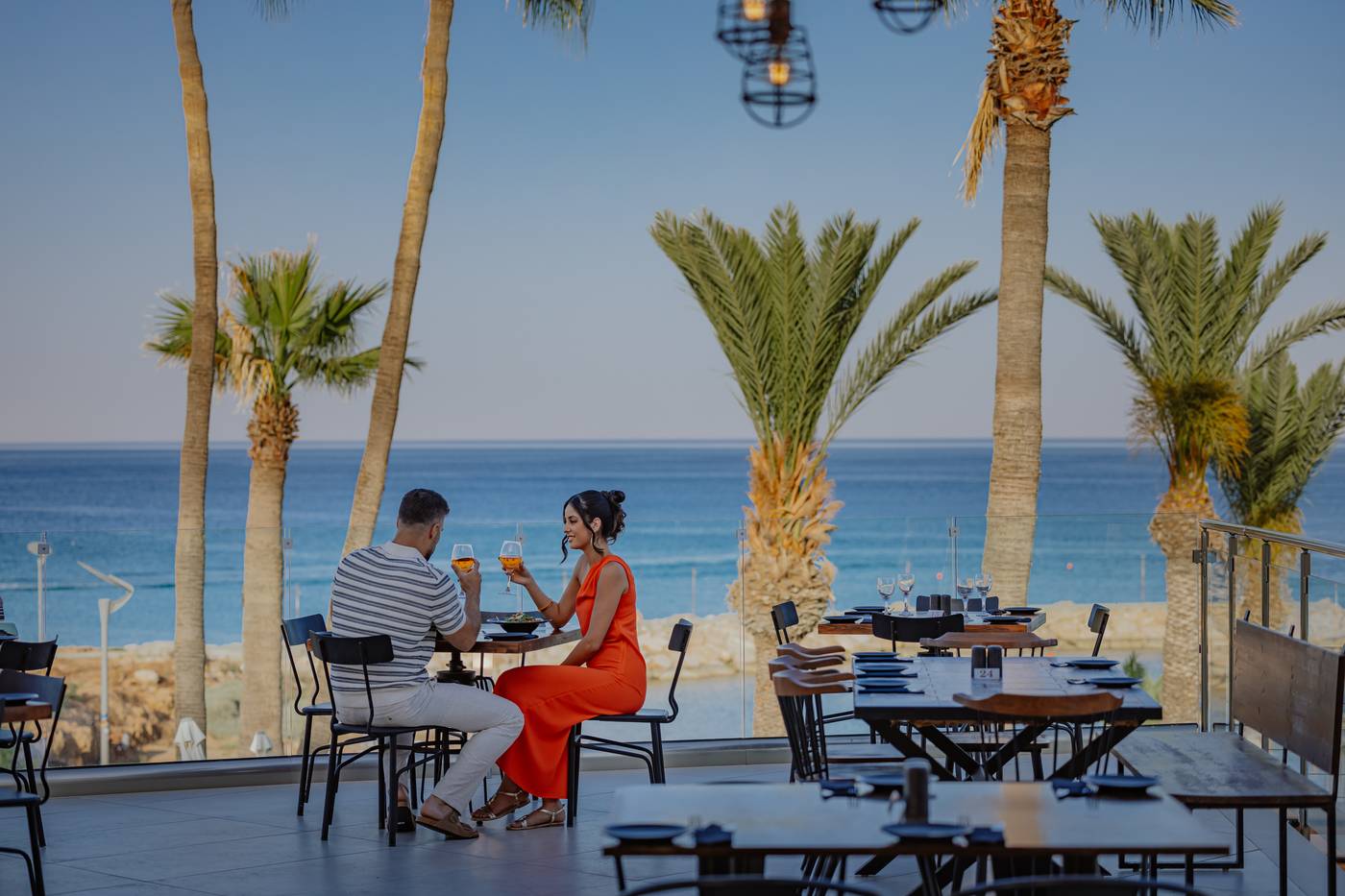 Golden-Coast-Restaurant-15