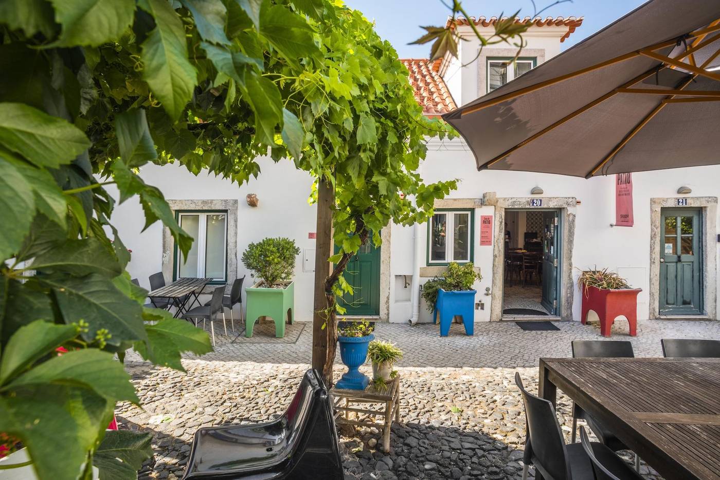 Casa-Do-Patio-Bed---Breakfast-Terrace-3