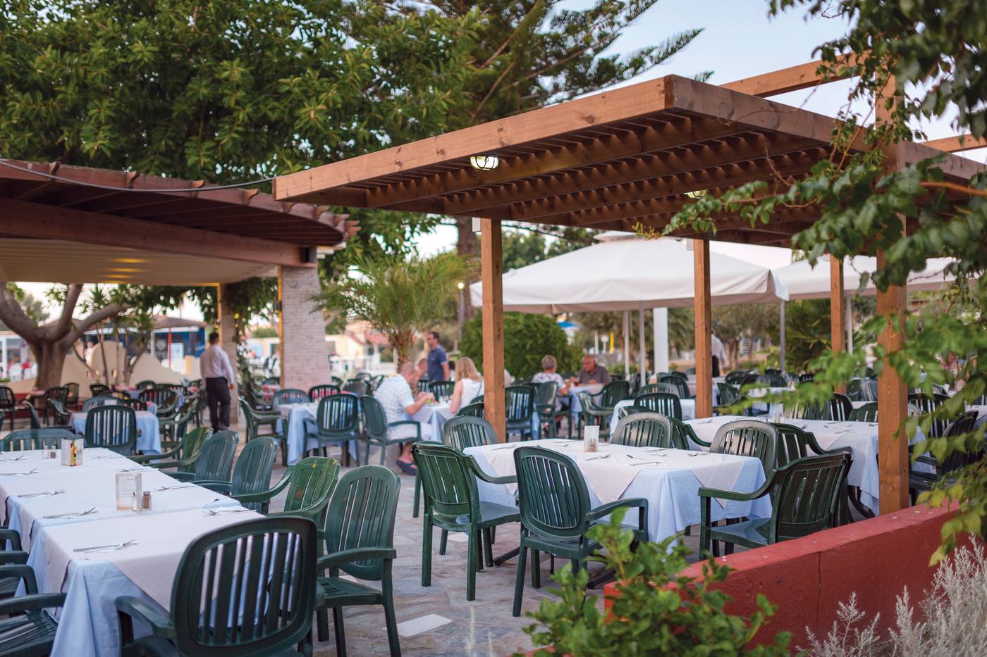 Atlantis-Hotel-Restaurant-23