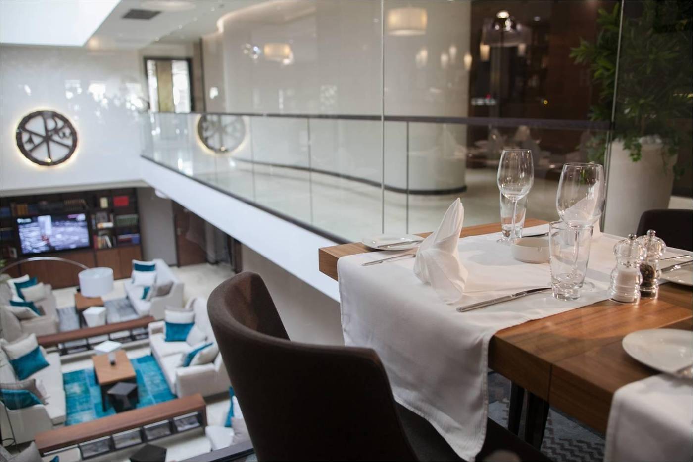 Constantine the Great-Serbia-Belgrade-Lobby-7